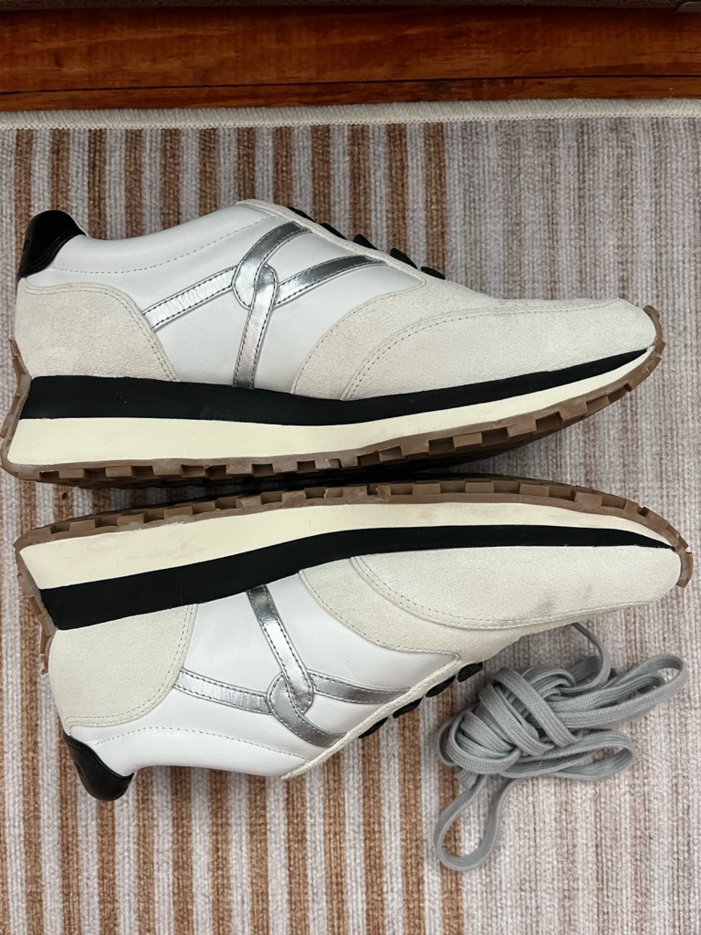 Veronica Beard Darin Sneakers Size 9 White Leather Suede - Picture 4 of 11